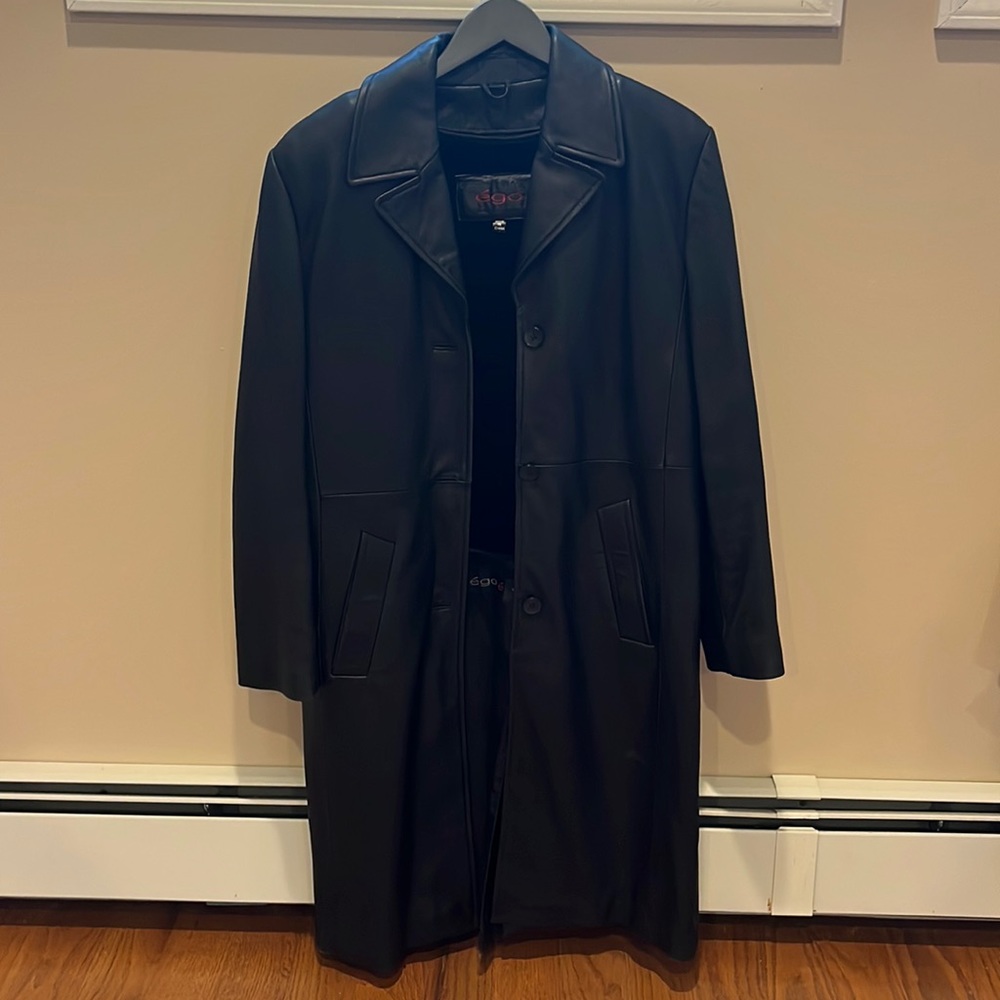 Women’s small leather trench coat with zip out fuzzy liner for extra warmth